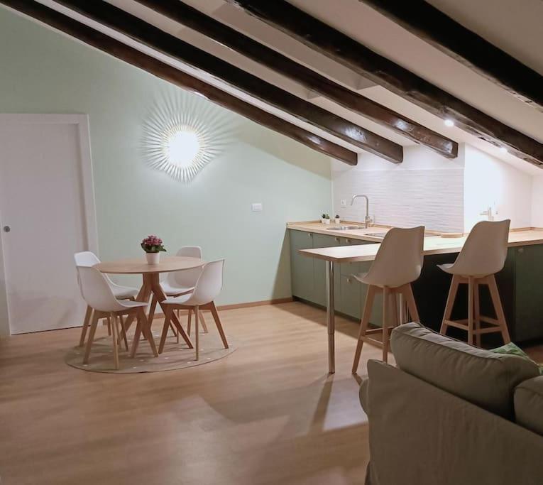 Loving My Rooms 1 - Deliziosa Mansarda In Centro غوريزيا المظهر الخارجي الصورة